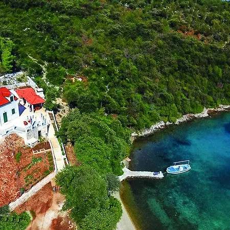 Semesterbostad Three-bedroom In Pucisca