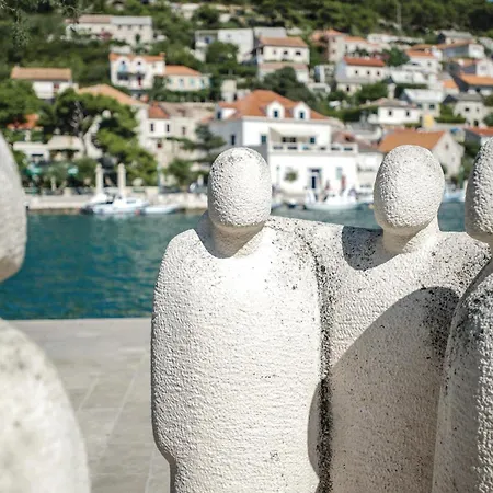 Three-bedroom In Semesterbostad *