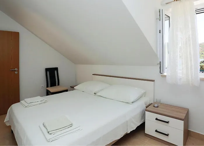 Three-bedroom In * Pucisca