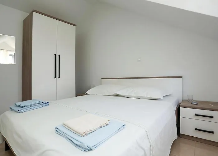 Three-bedroom In Semesterbostad