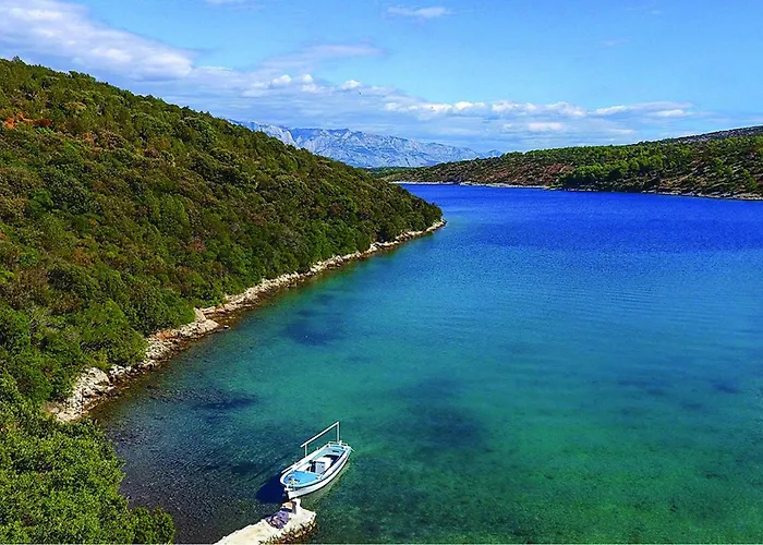Three-bedroom In Semesterbostad