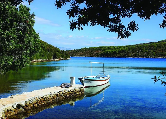 Three-bedroom In Semesterbostad Pucisca