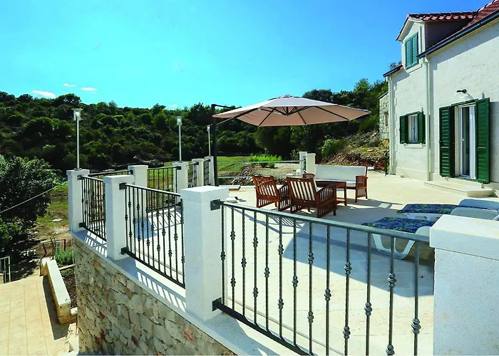 Three-bedroom In * Pucisca