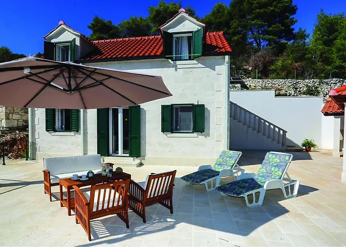 Three-bedroom In Semesterbostad