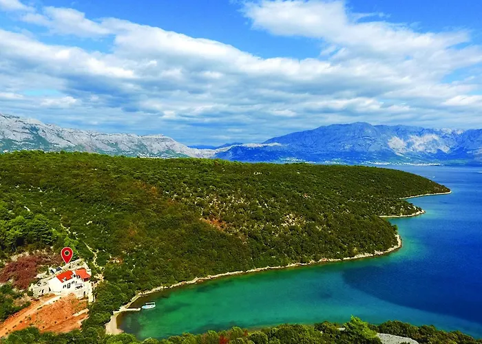 Semesterbostad Three-bedroom In Pucisca