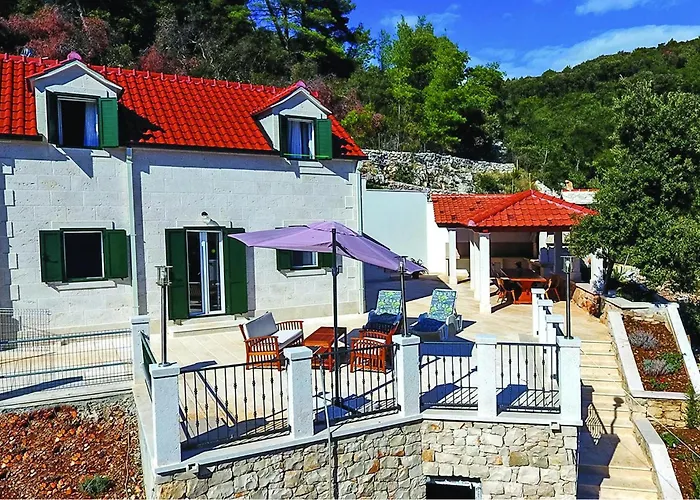 Three-bedroom In * Pucisca